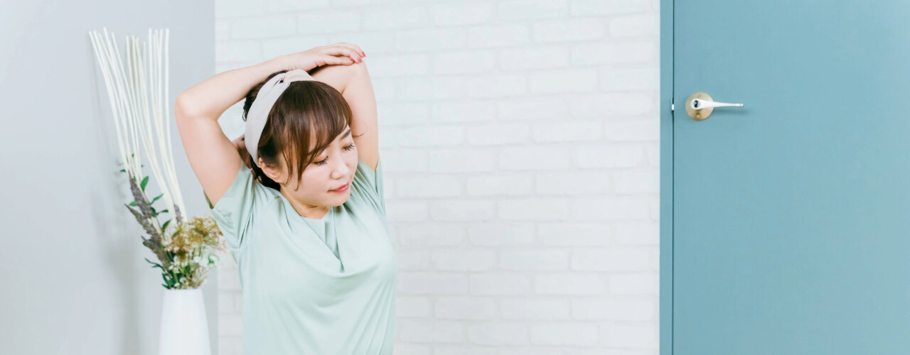 Stiffness Unveiled: Tackling Frozen Shoulder Symptoms Head-On